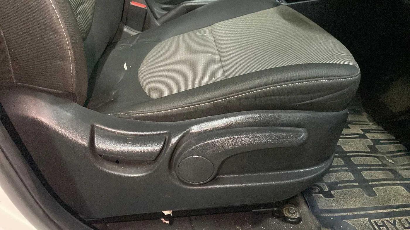2016 Hyundai Creta SX PLUS AT 1.6 PETROL, Petrol, Automatic, 86,252 km, Driver Side Adjustment Panel