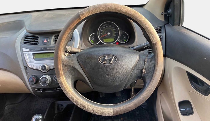 2015 Hyundai Eon MAGNA +, Petrol, Manual, 75,532 km, Steering Wheel Close Up