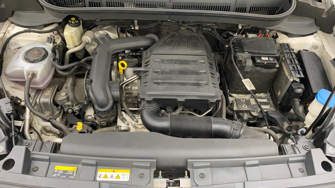 2021 Volkswagen TAIGUN HIGHLINE 1.0 TSI MT, Petrol, Manual, 24,614 km, Open Bonet