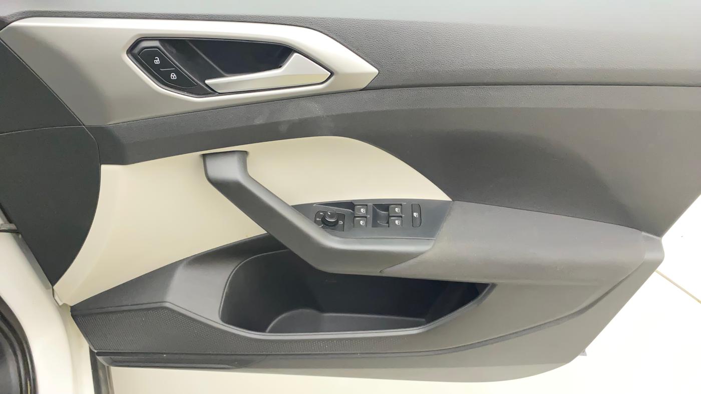 2021 Volkswagen TAIGUN HIGHLINE 1.0 TSI MT, Petrol, Manual, 24,614 km, Driver Side Door Panels Control
