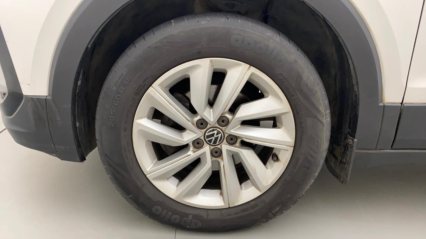 2021 Volkswagen TAIGUN HIGHLINE 1.0 TSI MT, Petrol, Manual, 24,614 km, Left Front Wheel