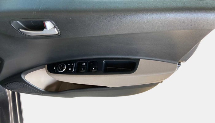 2015 Hyundai Grand i10 ASTA 1.2 KAPPA VTVT, Petrol, Manual, 29,889 km, Driver Side Door Panels Control