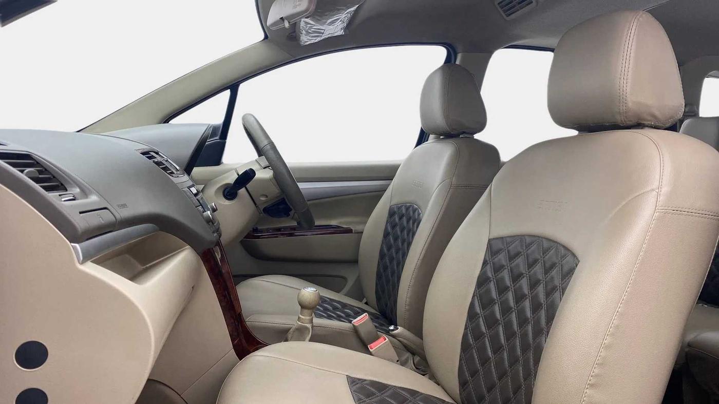 2016 Maruti Ertiga VXI, Petrol, Manual, 28,360 km, Right Side Front Door Cabin