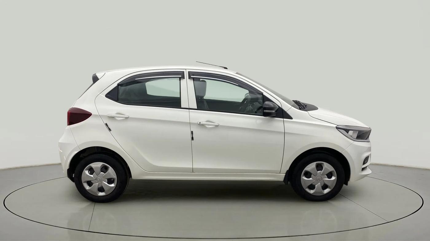 2023 Tata Tiago XT (O) PETROL, Petrol, Manual, 6,673 km, Right Side View