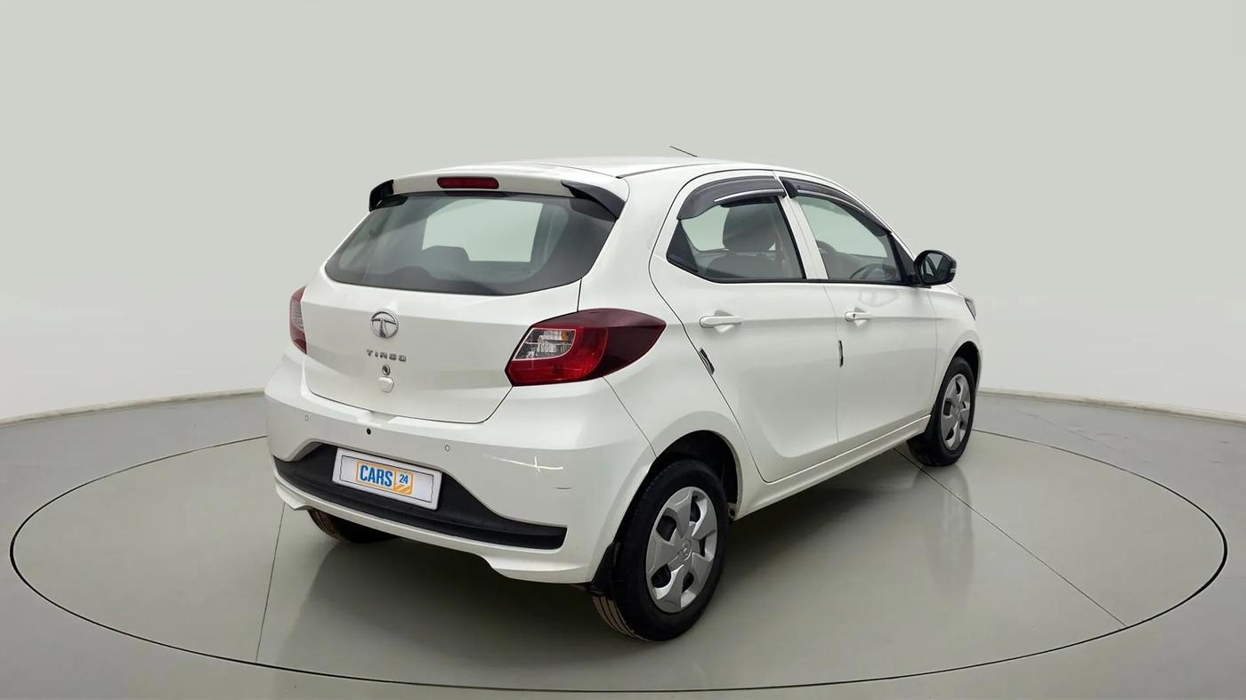 2023 Tata Tiago XT (O) PETROL, Petrol, Manual, 6,673 km, Right Back Diagonal