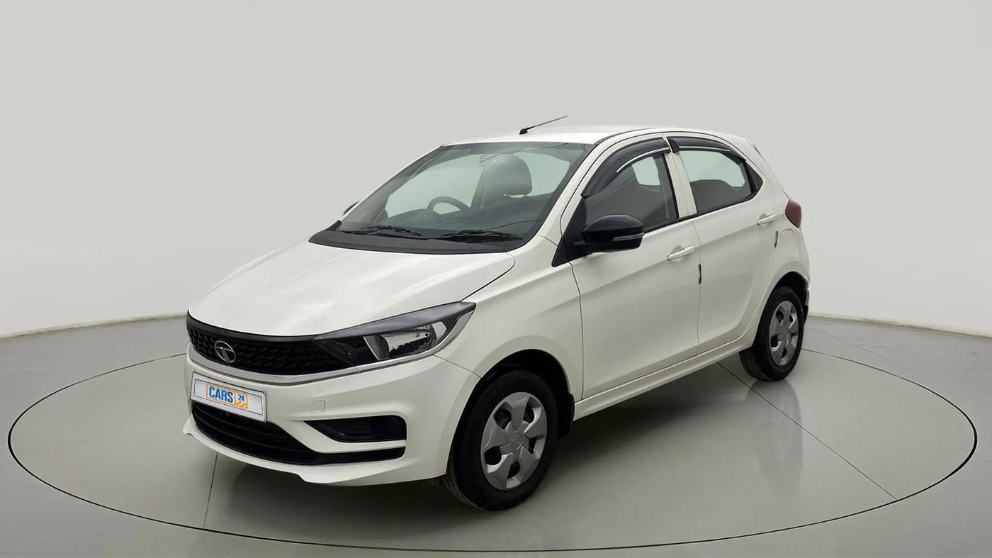 2023 Tata Tiago XT (O) PETROL, Petrol, Manual, 6,673 km, Left Front Diagonal