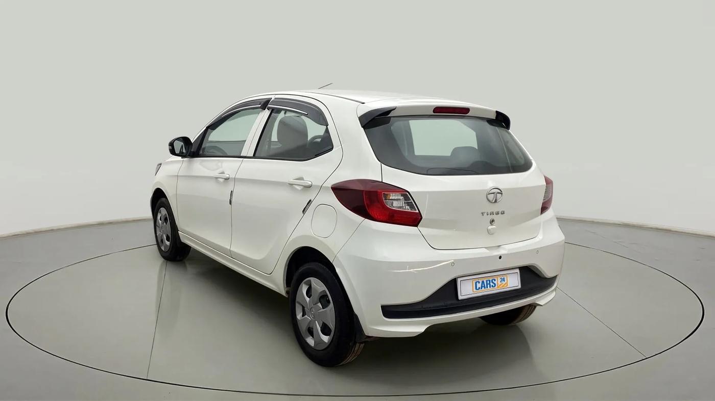 2023 Tata Tiago XT (O) PETROL, Petrol, Manual, 6,673 km, Left Back Diagonal