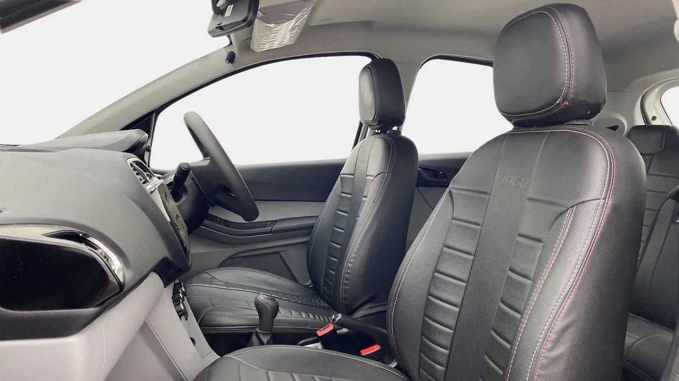 2023 Tata Tiago XT (O) PETROL, Petrol, Manual, 6,673 km, Right Side Front Door Cabin