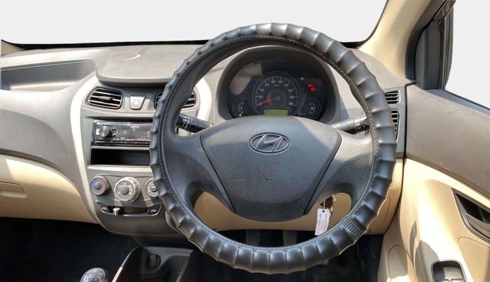 2017 Hyundai Eon ERA +, Petrol, Manual, 17,779 km, Steering Wheel Close Up