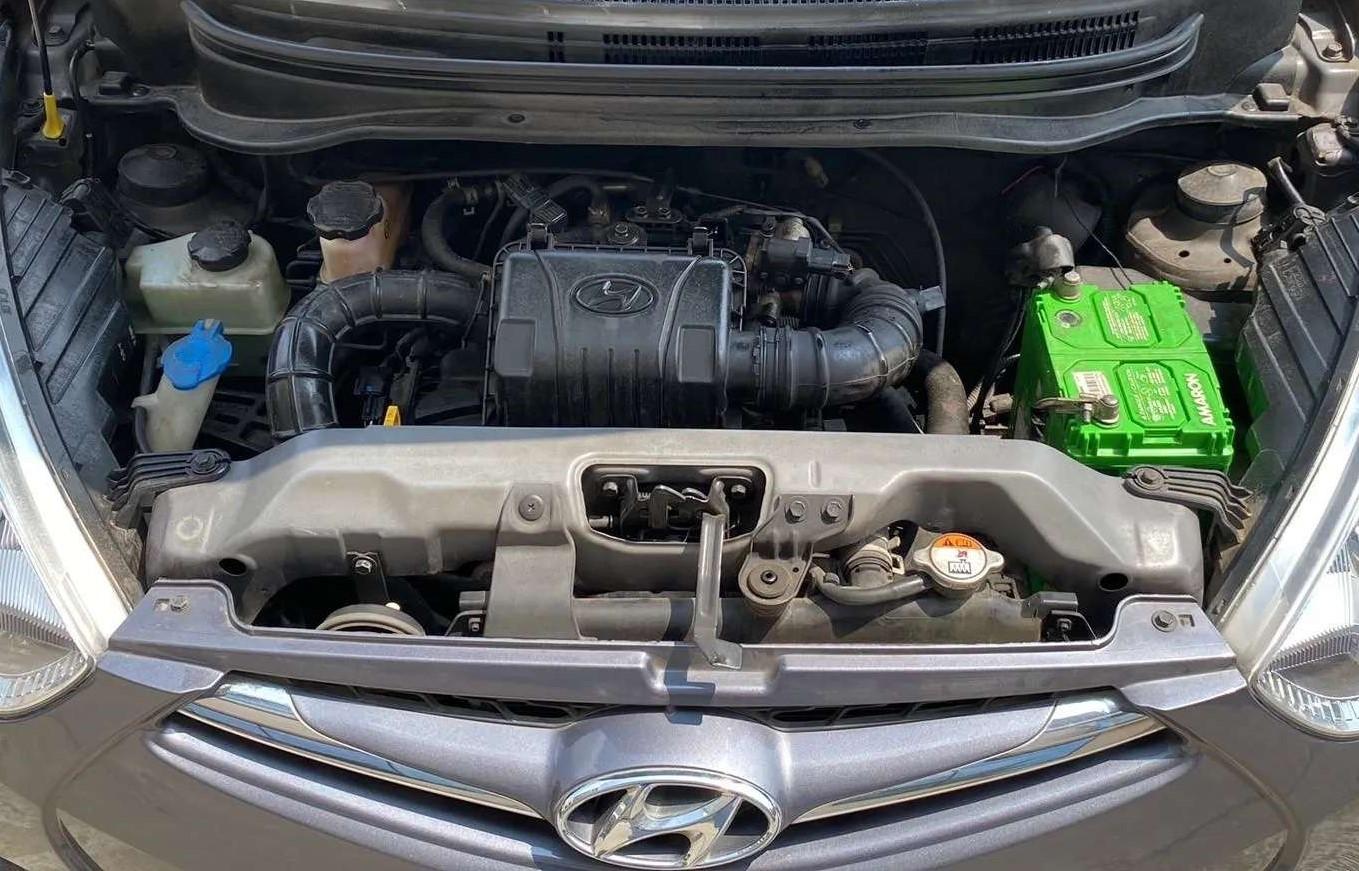 2017 Hyundai Eon ERA +, Petrol, Manual, 17,779 km, Open Bonet