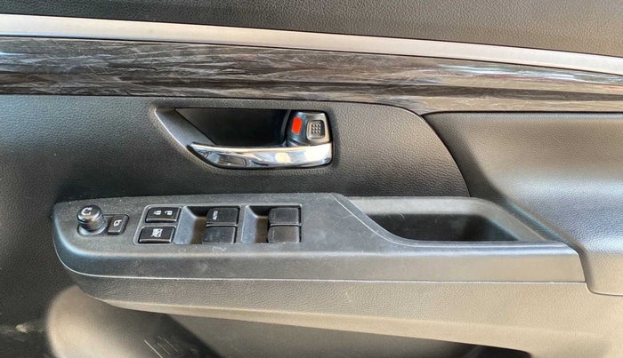 2021 Maruti XL6 ZETA AT, Petrol, Automatic, 51,790 km, Driver Side Door Panels Control