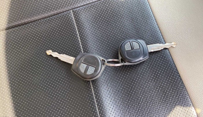 2015 Maruti Wagon R 1.0 VXI, Petrol, Manual, 74,228 km, Key Close Up