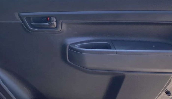 2021 Maruti S PRESSO VXI PLUS AMT, Petrol, Automatic, 11,211 km, Driver Side Door Panels Control