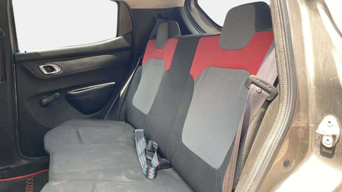 2019 Renault Kwid RXT 1.0, Petrol, Manual, 47,556 km, Right Side Rear Door Cabin
