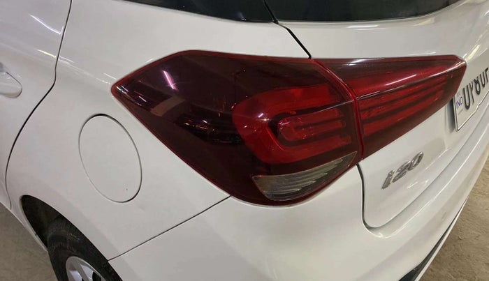 2019 Hyundai Elite i20 MAGNA PLUS 1.2, Petrol, Manual, 19,228 km, Left tail light - Minor damage