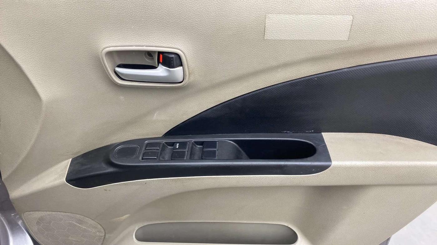 2014 Maruti Celerio VXI AMT, Petrol, Automatic, 54,705 km, Driver Side Door Panels Control