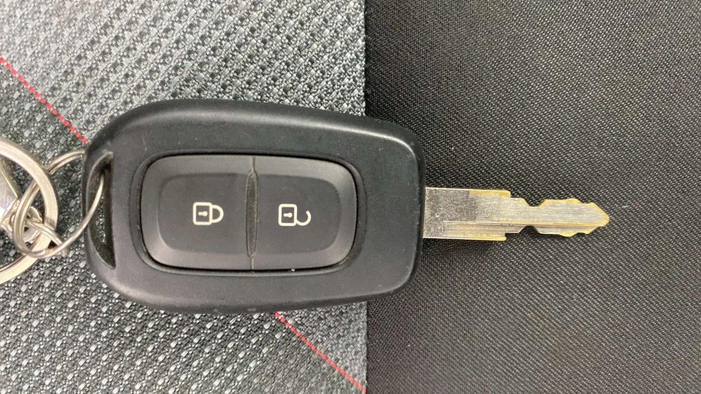 2021 Renault Kwid RXT 1.0 (O), Petrol, Manual, 23,483 km, Key Close Up