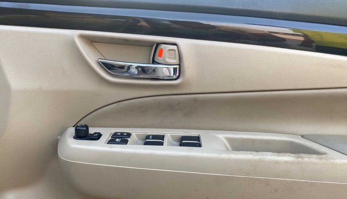 2017 Maruti Ciaz ZETA 1.4  MT PETROL, Petrol, Manual, 45,015 km, Driver Side Door Panels Control