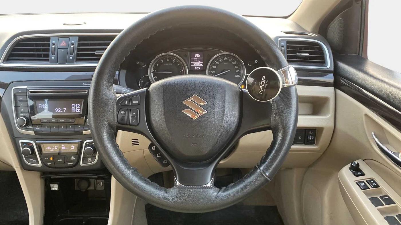 2017 Maruti Ciaz ZETA 1.4  MT PETROL, Petrol, Manual, 45,015 km, Steering Wheel Close Up