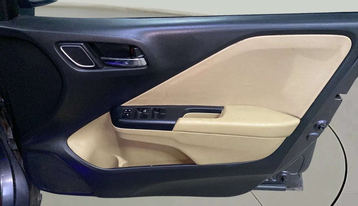 2017 Honda City 1.5L I-VTE V CVT, Petrol, Automatic, 39,379 km, Driver Side Door Panels Control