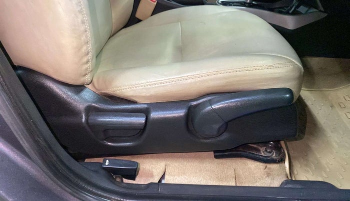 2017 Honda City 1.5L I-VTE V CVT, Petrol, Automatic, 39,379 km, Driver Side Adjustment Panel