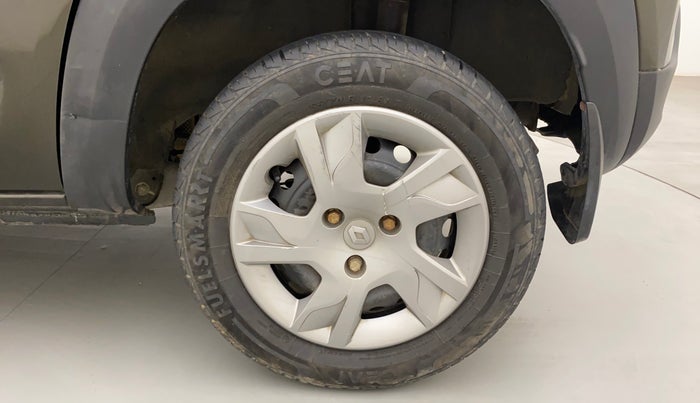 2021 Renault Kwid RXT 1.0 (O), Petrol, Manual, 22,631 km, Left Rear Wheel