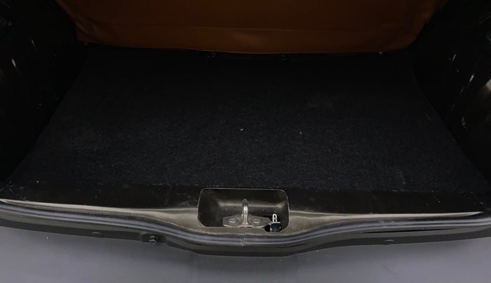 2021 Renault Kwid RXT 1.0 (O), Petrol, Manual, 22,631 km, Boot Inside