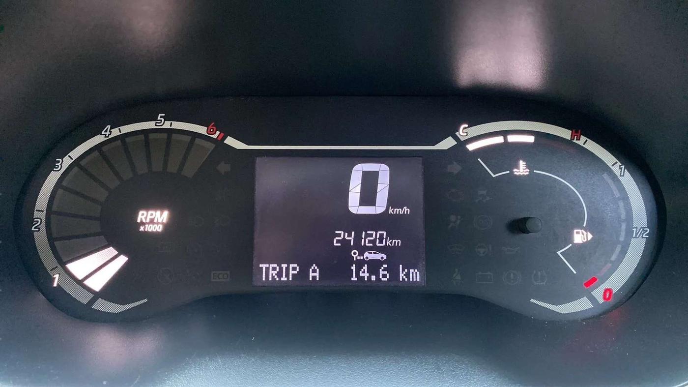2022 Nissan MAGNITE XL, Petrol, Manual, 24,307 km, Odometer Image