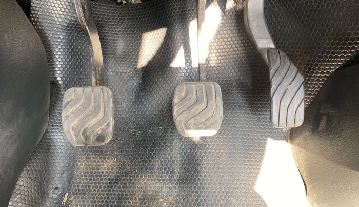 2022 Nissan MAGNITE XL, Petrol, Manual, 24,307 km, Pedals