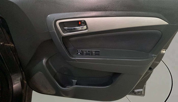 2017 Maruti Vitara Brezza ZDI, Diesel, Manual, 79,709 km, Driver Side Door Panels Control