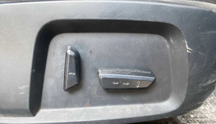 2020 Tata Harrier XZ PLUS 2.0L DARK EDITION, Diesel, Manual, 38,801 km, Driver Side Adjustment Panel