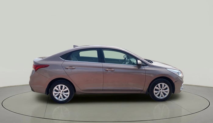 2018 Hyundai Verna 1.4 EX PETROL, Petrol, Manual, 48,978 km, Right Side View