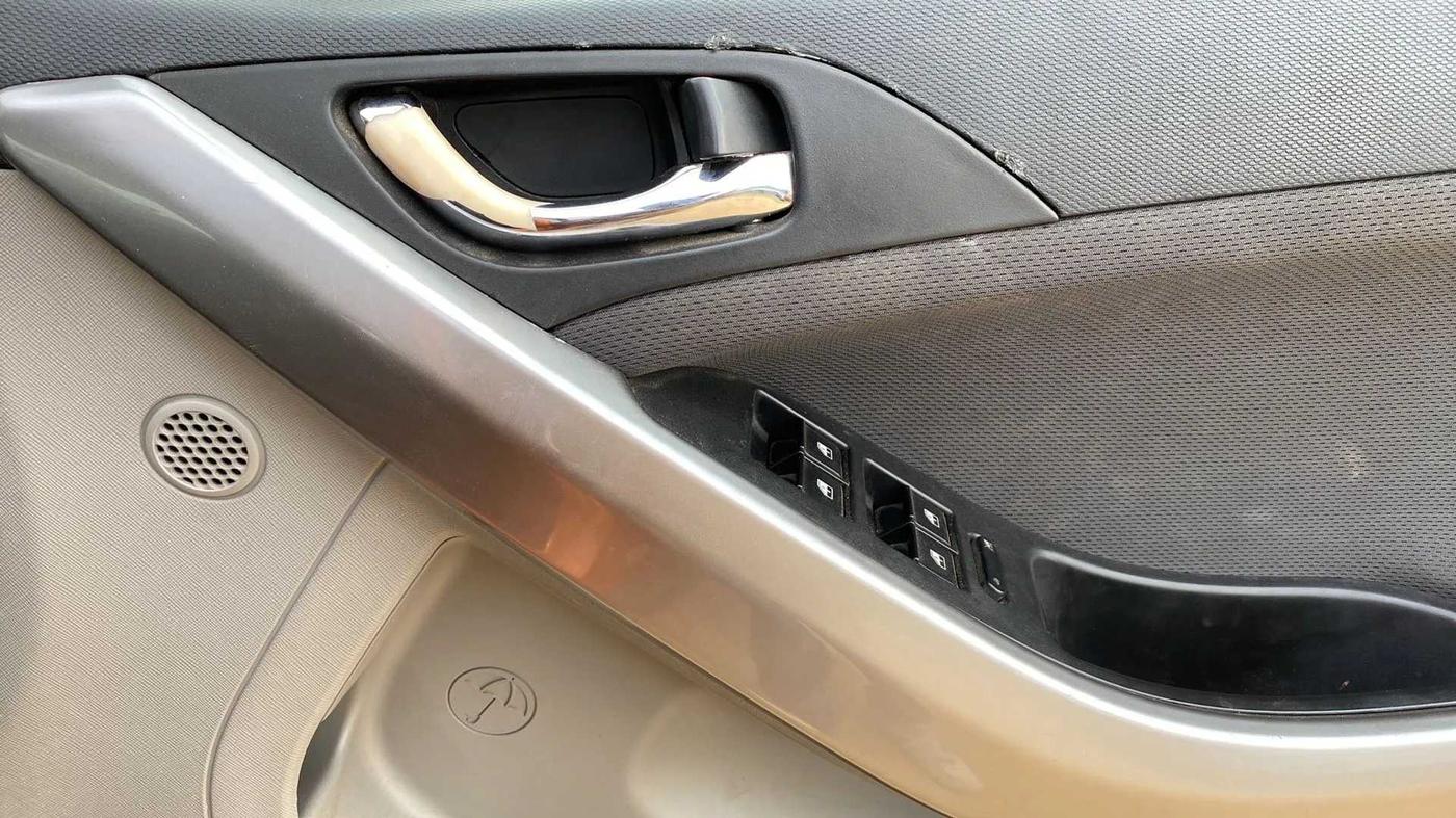 2018 Tata NEXON XZA PLUS PETROL, Petrol, Automatic, 37,150 km, Driver Side Door Panels Control