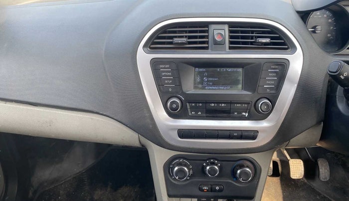 2017 Tata Tiago XT PETROL, CNG, Manual, 1,23,386 km, Air Conditioner