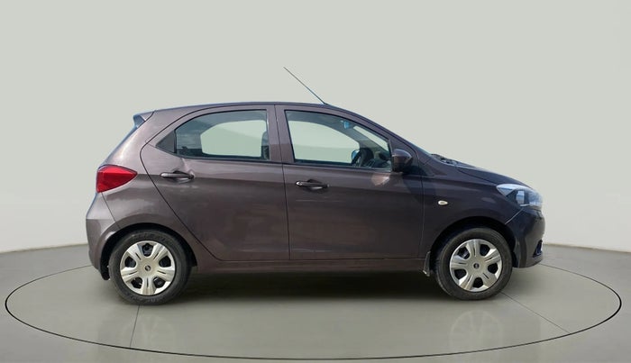 2017 Tata Tiago XT PETROL, CNG, Manual, 1,23,386 km, Right Side