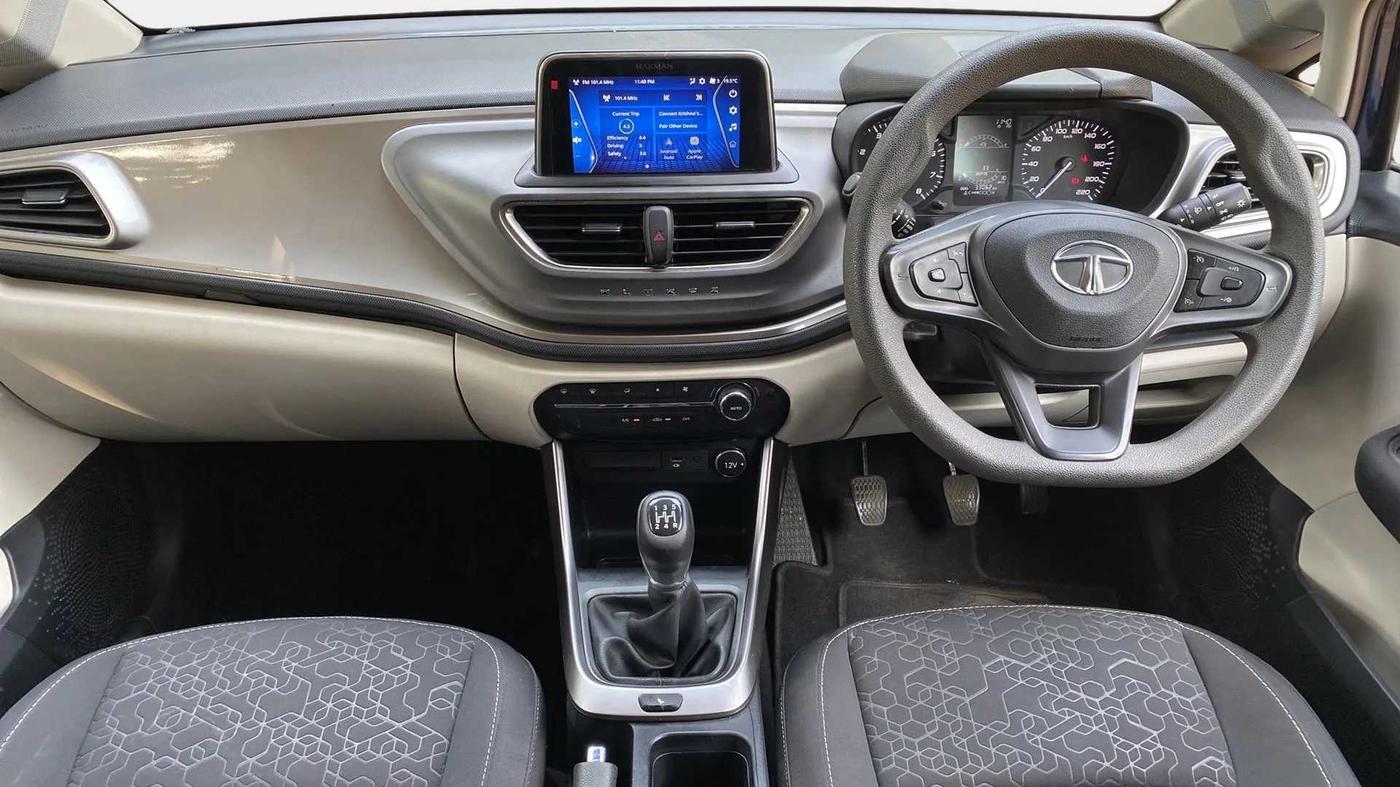 2022 Tata ALTROZ XZ DIESEL, Diesel, Manual, 33,031 km, Dashboard