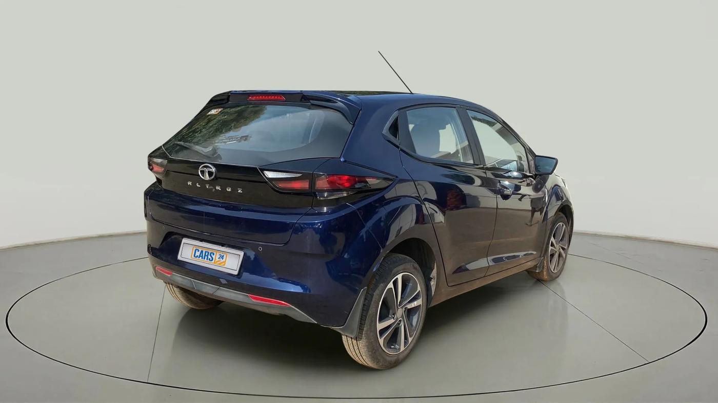 2022 Tata ALTROZ XZ DIESEL, Diesel, Manual, 33,031 km, Right Back Diagonal