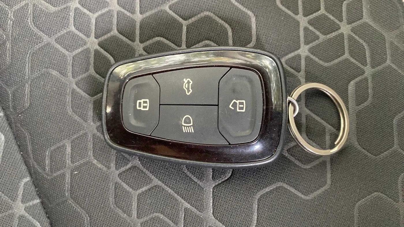 2022 Tata ALTROZ XZ DIESEL, Diesel, Manual, 33,031 km, Key Close Up