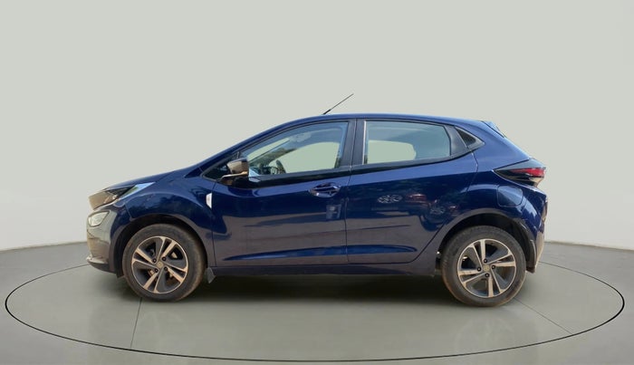 2022 Tata ALTROZ XZ DIESEL, Diesel, Manual, 33,031 km, Left Side