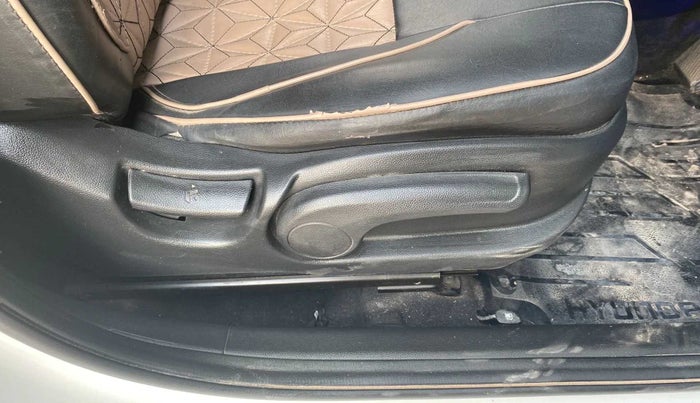 2017 Hyundai Elite i20 ASTA 1.2, Petrol, Manual, 53,394 km, Driver Side Adjustment Panel