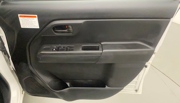 2021 Maruti New Wagon-R LXI CNG (O) 1.0, CNG, Manual, 13,106 km, Driver Side Door Panels Control