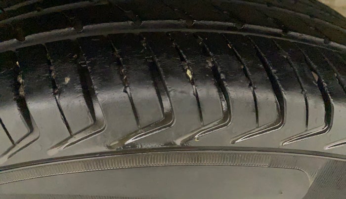 2021 Maruti New Wagon-R LXI CNG (O) 1.0, CNG, Manual, 13,106 km, Right Rear Tyre Tread