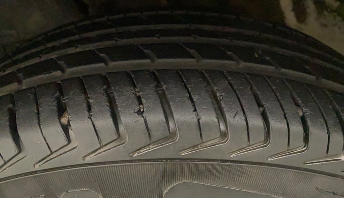 2021 Maruti New Wagon-R LXI CNG (O) 1.0, CNG, Manual, 13,106 km, Left Front Tyre Tread