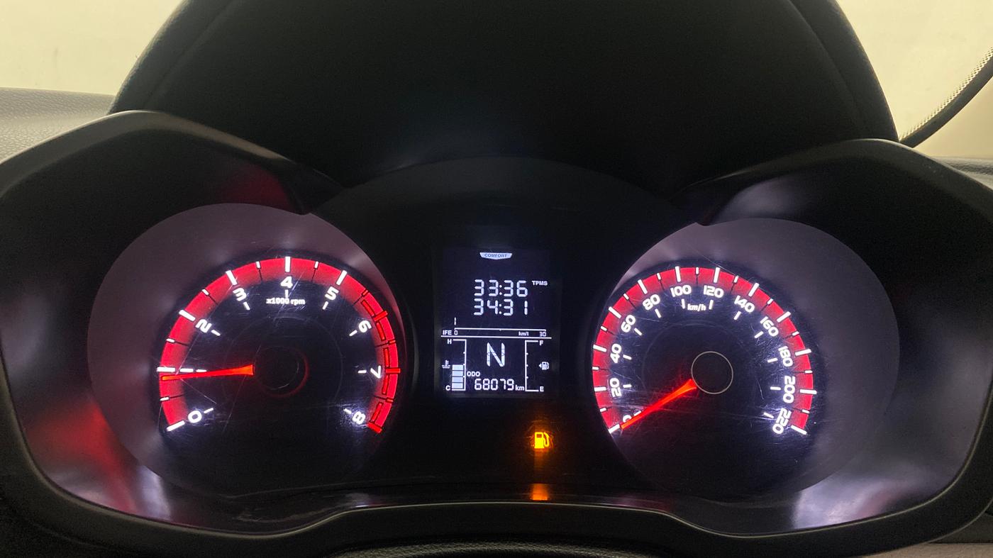2023 Mahindra XUV300 W4 1.2 PETROL, Petrol, Manual, 68,057 km, Odometer Image