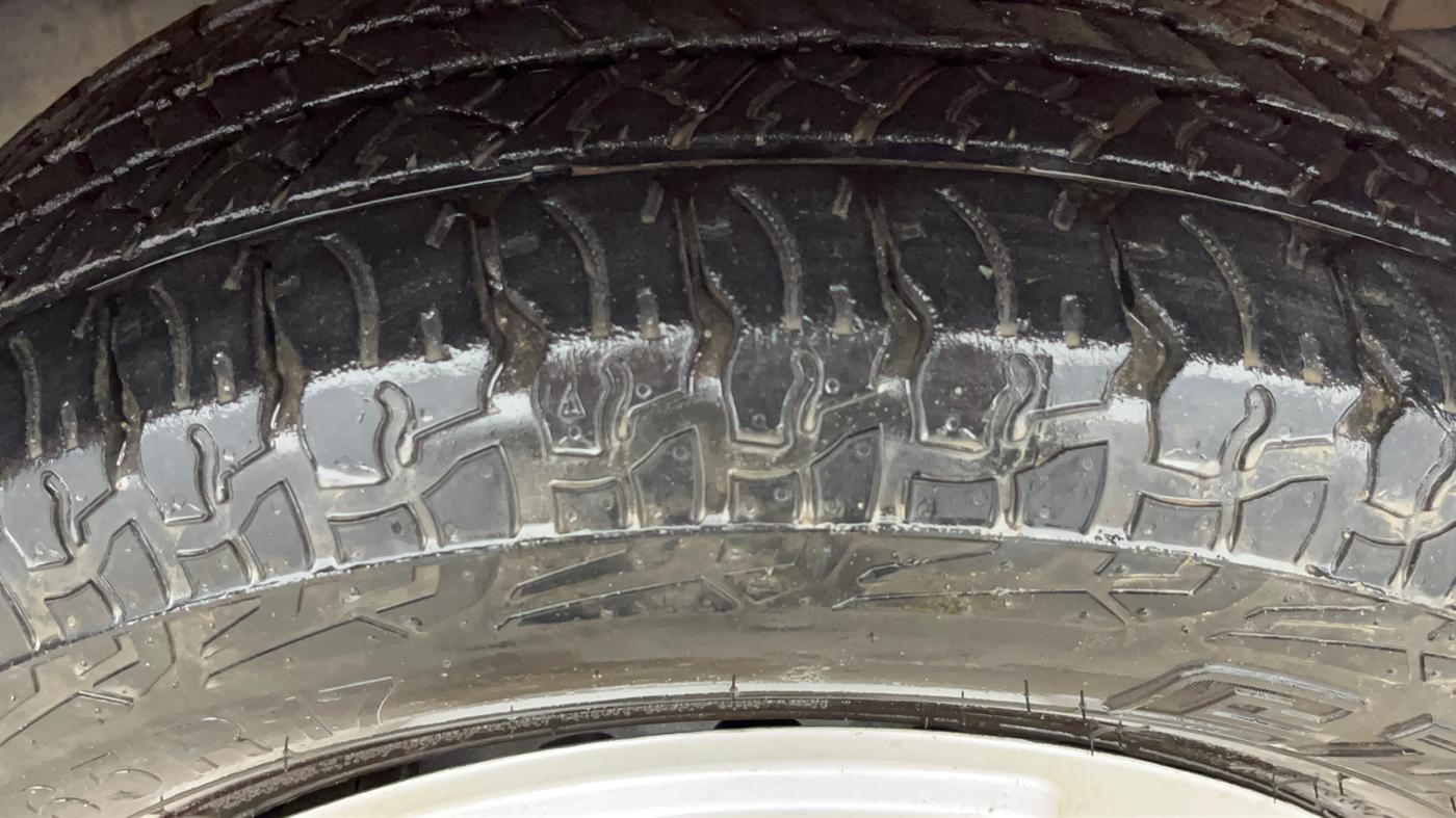 2019 Mahindra Scorpio S9, Diesel, Manual, 57,161 km, Right Front Tyre Tread
