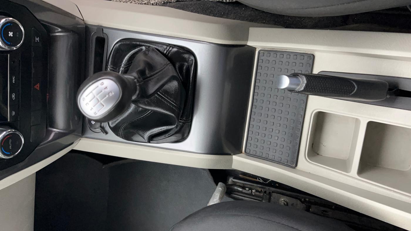 2019 Mahindra Scorpio S9, Diesel, Manual, 57,161 km, Gear Lever