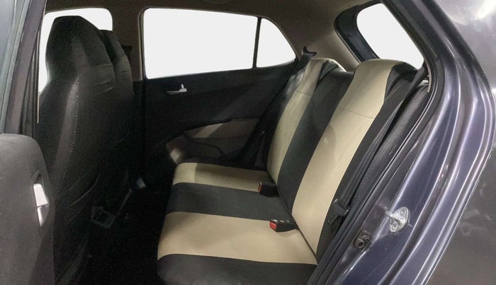 2018 Hyundai Grand i10 SPORTZ AT 1.2 KAPPA VTVT, Petrol, Automatic, 16,395 km, Right Side Rear Door Cabin