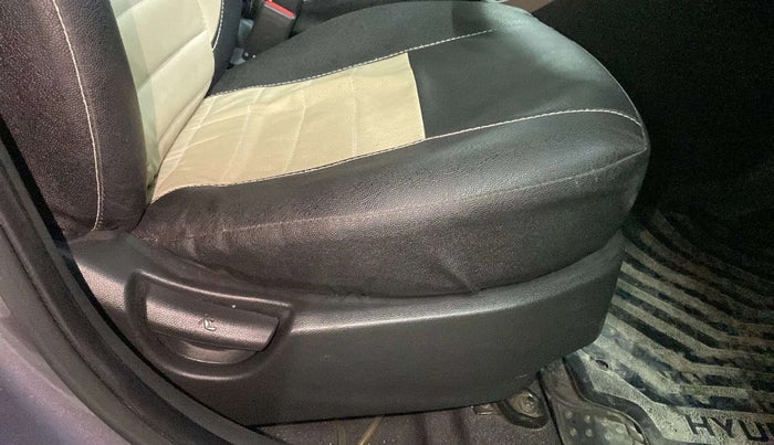 2018 Hyundai Grand i10 SPORTZ AT 1.2 KAPPA VTVT, Petrol, Automatic, 16,395 km, Driver Side Adjustment Panel