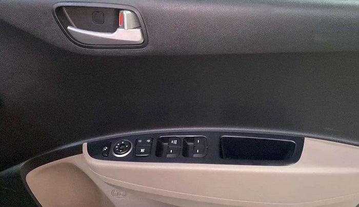 2018 Hyundai Grand i10 SPORTZ AT 1.2 KAPPA VTVT, Petrol, Automatic, 16,395 km, Driver Side Door Panels Control