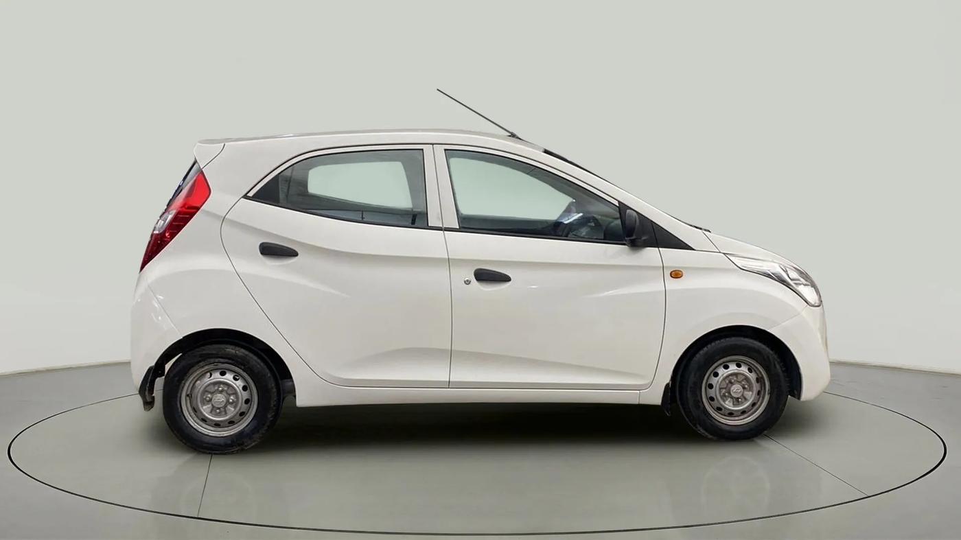 2014 Hyundai Eon ERA +, Petrol, Manual, 43,937 km, Right Side View
